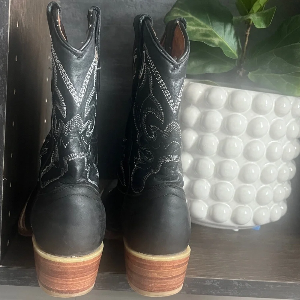 Innovation Black Western Boots